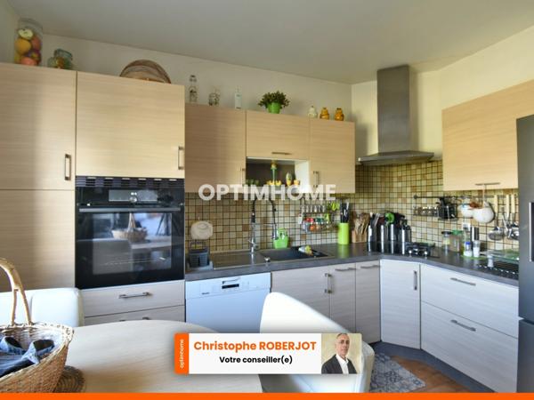 Belle maison de 320m2 au sol sur 1700m2 de terrain clos et piscinable aux portes de Chalon sur Saône