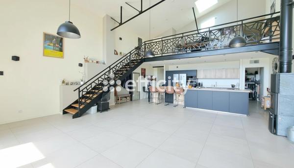 Loft 5 pièces - 176 m²