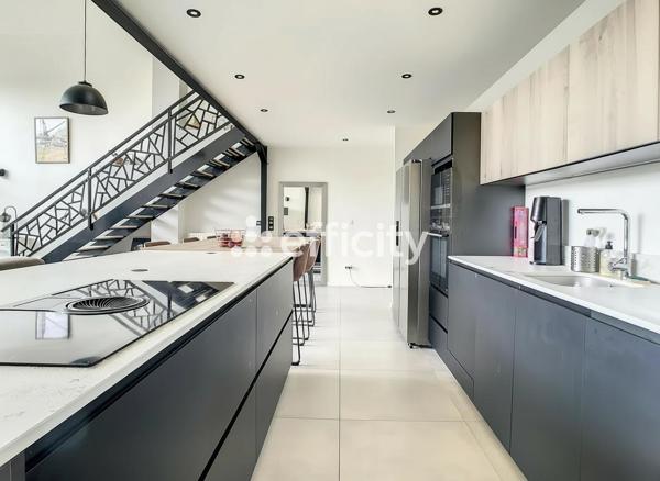 Loft 5 pièces - 176 m²