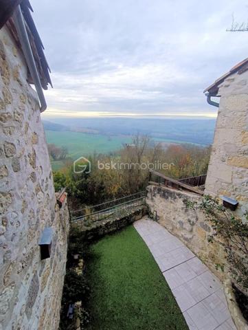 Maison de village de 155 m²