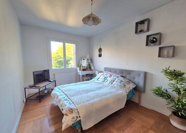 Maison familiale 4 chambres - RER A à 9 min à pied