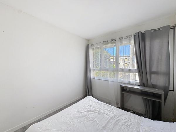 Deux chambres, parking et cave à Belle-Isle