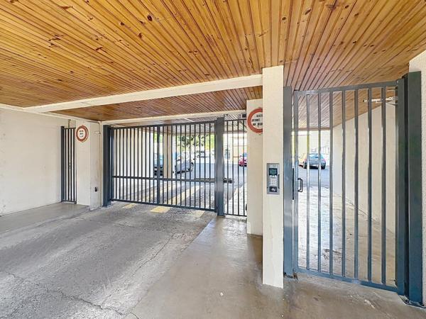 Deux chambres, parking et cave à Belle-Isle