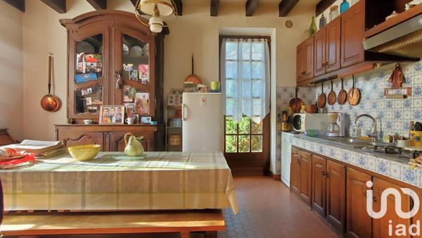 Maison 8 pièces de 190 m² à Neuvic (19160)