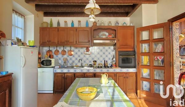 Maison 8 pièces de 190 m² à Neuvic (19160)