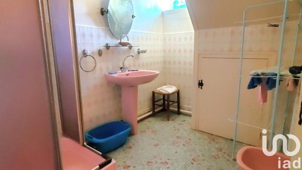 Maison 8 pièces de 190 m² à Neuvic (19160)