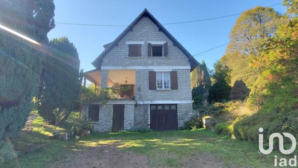 Maison 8 pièces de 190 m² à Neuvic (19160)