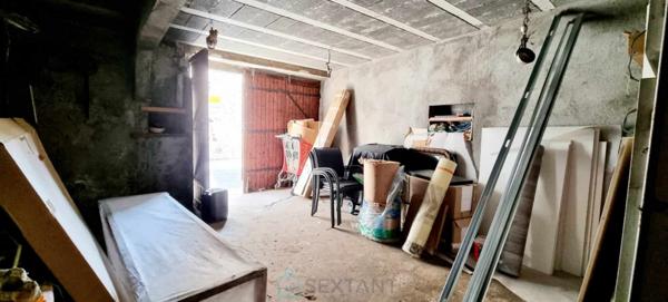 GRANGE EN PIERRES A ENTIEREMENT RENOVER