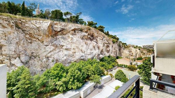 Vente Appartement 5 pièces de 114m² - 13006 Marseille