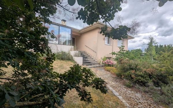 Maison à vendre    6 pièces •  Viriat