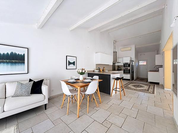 Maison PLAIN PIED Montfavet 5 pièces 157m² et 784m² de terrain