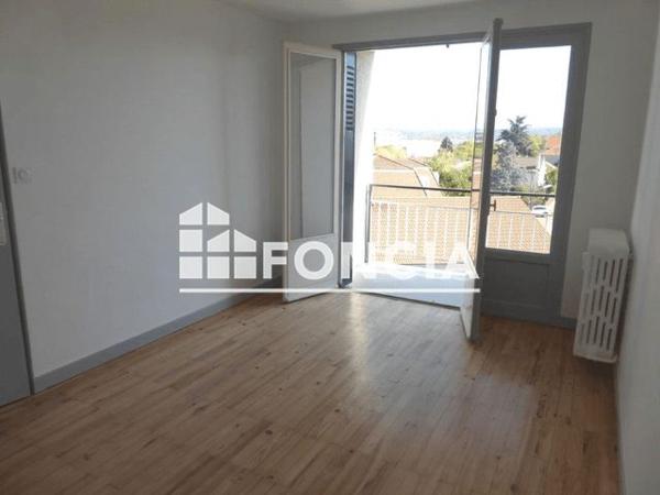 Location Appartement 2 pièces 41.97 m² - 21 RUE DU DOCTEUR LEMONNIER Roanne 42300