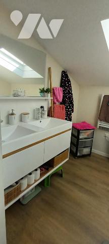 maison de ville avec parking, garage et terrasses