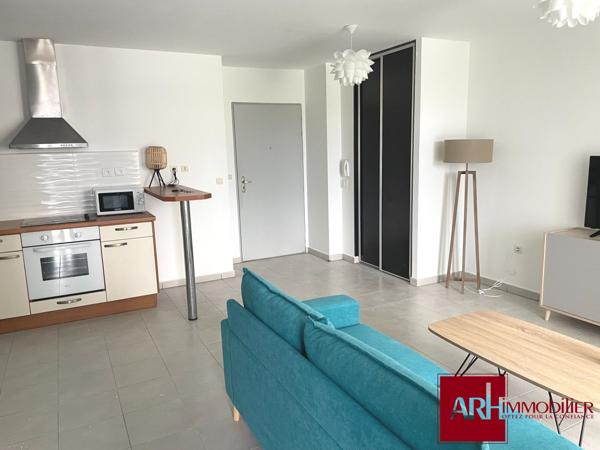 T2 Meublé longue durée St Denis Montgaillard