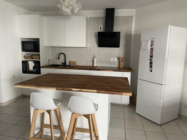 Montpellier (34000) À louer – T2 55 m² avec terrasse et parking – Port Marianne