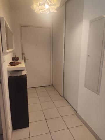 Montpellier (34000) À louer – T2 55 m² avec terrasse et parking – Port Marianne