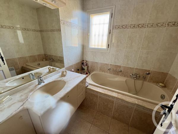 Maison à vendre  5 pièces - 123,41 m2 SIX FOURS LES PLAGES - 83