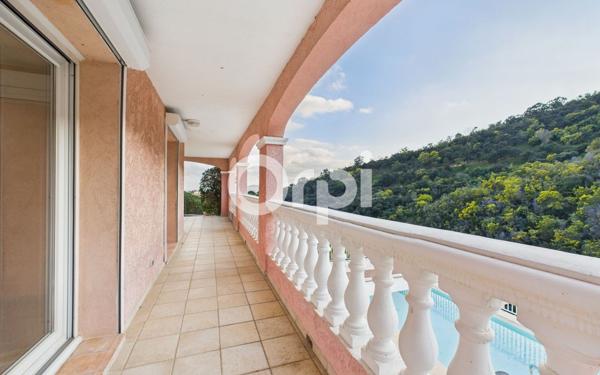 Maison à vendre    6 pièces • 172,58 m2 Mandelieu-la-Napoule