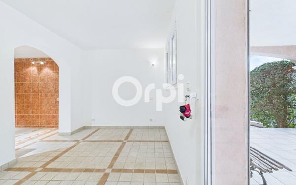 Maison à vendre    6 pièces • 172,58 m2 Mandelieu-la-Napoule