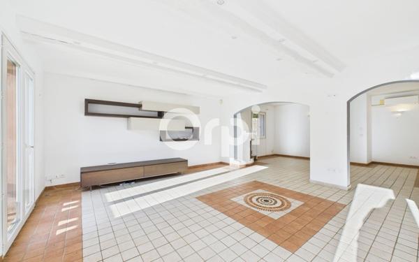 Maison à vendre    6 pièces • 172,58 m2 Mandelieu-la-Napoule