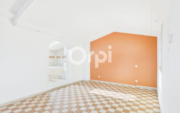 Maison à vendre    6 pièces • 172,58 m2 Mandelieu-la-Napoule