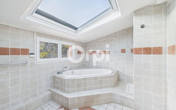 Maison à vendre    6 pièces • 172,58 m2 Mandelieu-la-Napoule