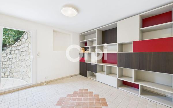 Maison à vendre    6 pièces • 172,58 m2 Mandelieu-la-Napoule