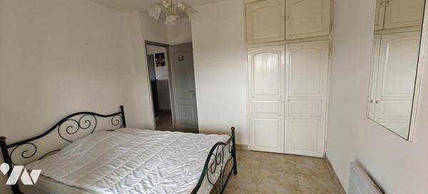 Magnifique Maison de 270 m2 avec piscine et vue mer, à 5 min du port.