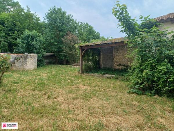Magné -  maison ancienne à rénover