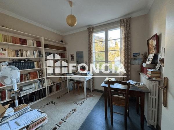 À vendre Maison 7 pièces 122 m² - Villeneuve-lès-avignon 30400