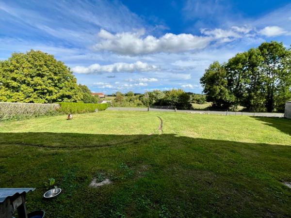 Exceptionnelle demeure, idéale pour gîte ou maison d'hôtes. Bien rare à la vente !