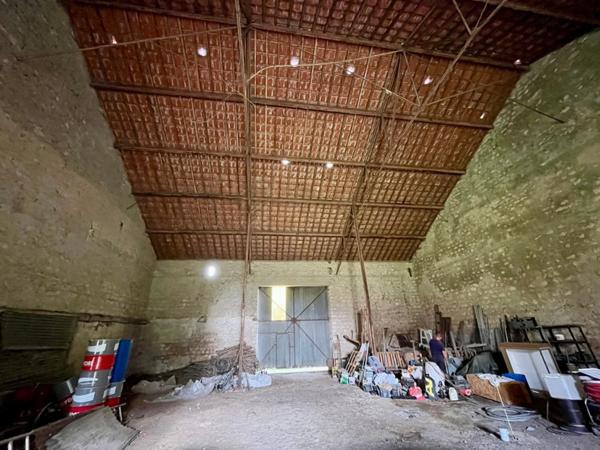 Exceptionnelle demeure, idéale pour gîte ou maison d'hôtes. Bien rare à la vente !