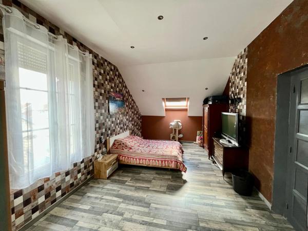 Exceptionnelle demeure, idéale pour gîte ou maison d'hôtes. Bien rare à la vente !