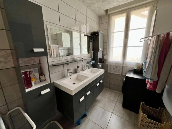 Exceptionnelle demeure, idéale pour gîte ou maison d'hôtes. Bien rare à la vente !