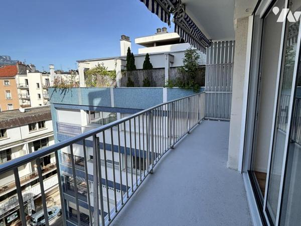 GRENOBLE proche Place de l'Etoile, appartement 6p+C en étage, rénové