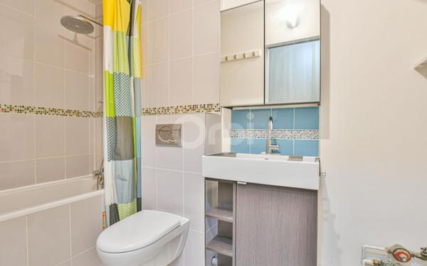 Appartement à vendre    1 pièce • 42,04 m2 Paris 15