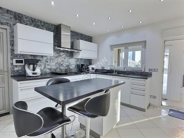 Maison Ham Sous Varsberg 6 pièce(s) 187.81 m2