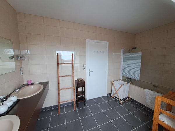 Maison 9 pièces - 270 m²