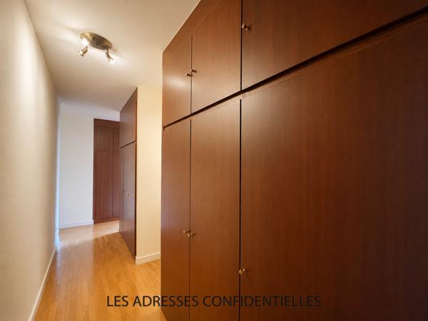 LYON 6ème - A deux pas du Parc de la Tête d'Or - Spacieux T4 avec terasse + Balcon - Une cave - Garages.