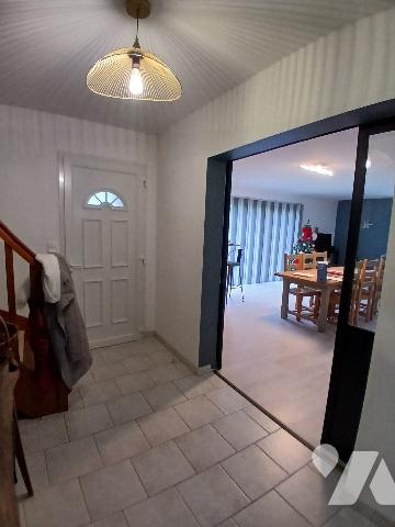 Pavillon familial tout confort sur sous-sol et 2 hectares de terrain