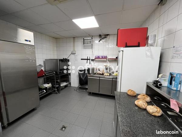 Fonds De Commerce - 55 m²