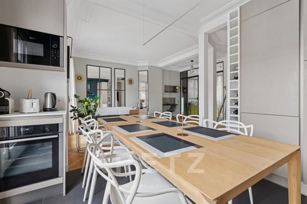 Élégant duplex avec balcon, au calme, à Passy