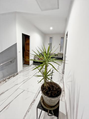 Charmante maison familiale avec 4 chambres, jardin, dépendance et abri voiture.