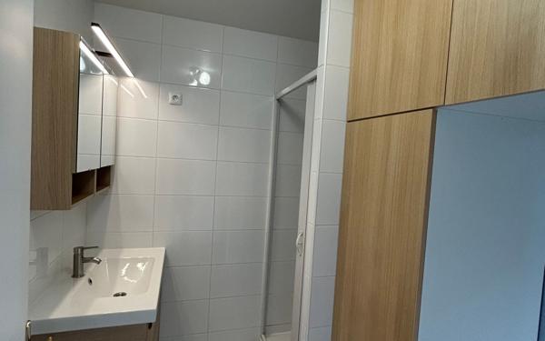 Appartement à louer    2 pièces • 48,21 m2 Châtillon