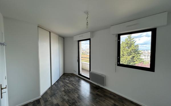 Appartement à louer    2 pièces • 48,21 m2 Châtillon
