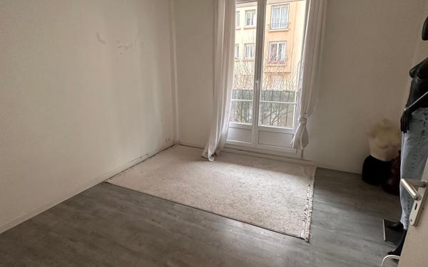 Appartement à louer    4 pièces • 72,18 m2 Aubervilliers