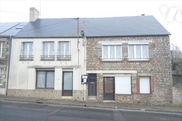 A vendre à NEUILLY LE VENDIN(53), une maison en pierres comprenant cuisine-salle à manger(ancie...