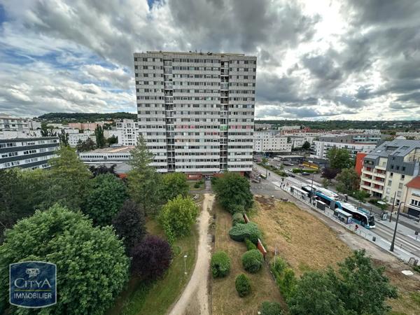 Appartement à louer 4 pièces 94m² Vandœuvre-lès-Nancy (54500)