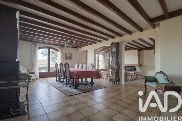 Maison à vendre 5 pièces 180 m² Genas