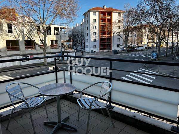 Appartement avec garage et terrasse - Résidence récente LYON 8 Mairie